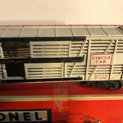 W9:  Lionel 6376 Circus Car w/Lionel Metal Tracks