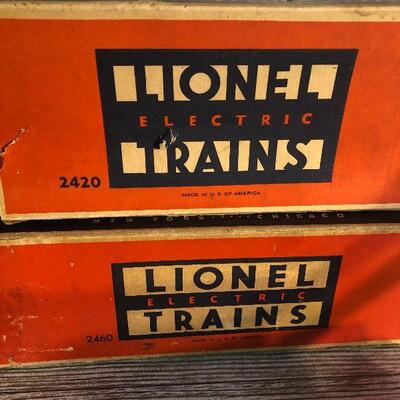 W10: 2420 Lionel Wrecking Car with Boxes