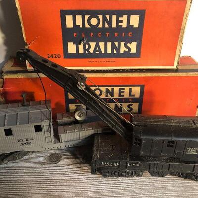W10: 2420 Lionel Wrecking Car with Boxes