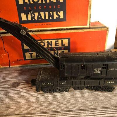 W10: 2420 Lionel Wrecking Car with Boxes