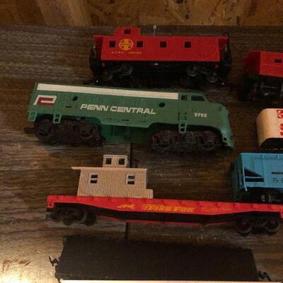W11: Train Cars Lot Bachmann and More