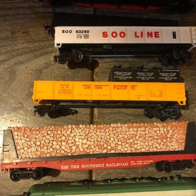 W11: Train Cars Lot Bachmann and More