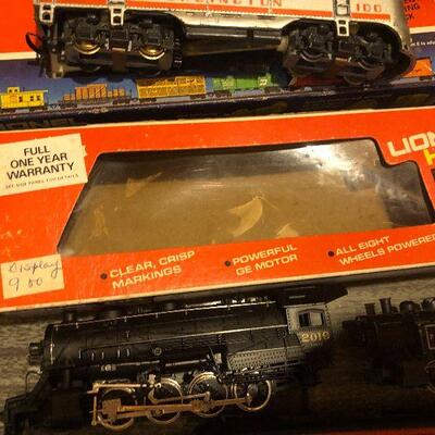 W12: Metal Train Lot Lionel and More