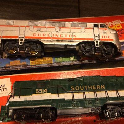 W12: Metal Train Lot Lionel and More