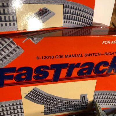 W19: Lionel Fast Tracks Lot Left & Right Switches