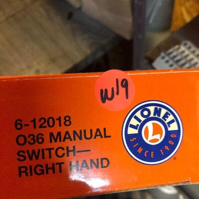 W19: Lionel Fast Tracks Lot Left & Right Switches
