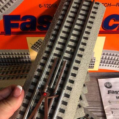 W19: Lionel Fast Tracks Lot Left & Right Switches