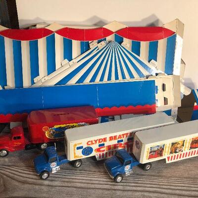 W20: Ertl Clyde Beatty Cole Circus Lot