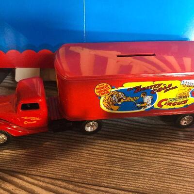 W20: Ertl Clyde Beatty Cole Circus Lot