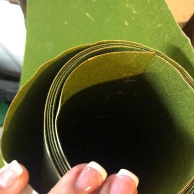 W25: H0 Scale Train Accessories & Green Grass Train Mat