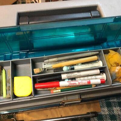 W27: Sno Industries Ceramic Kiln & Accessories