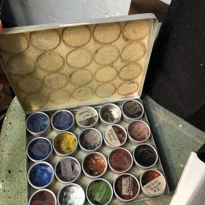 W27: Sno Industries Ceramic Kiln & Accessories