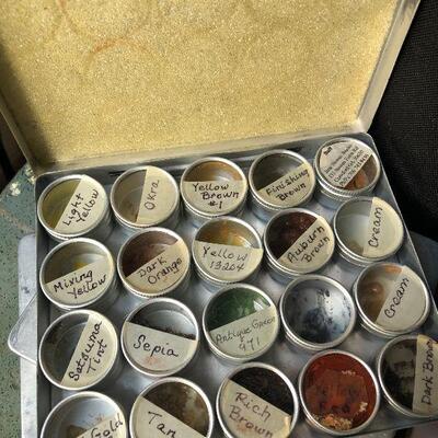 W27: Sno Industries Ceramic Kiln & Accessories