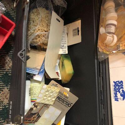 W29: Craftsman Toolbox with Crafting Paints