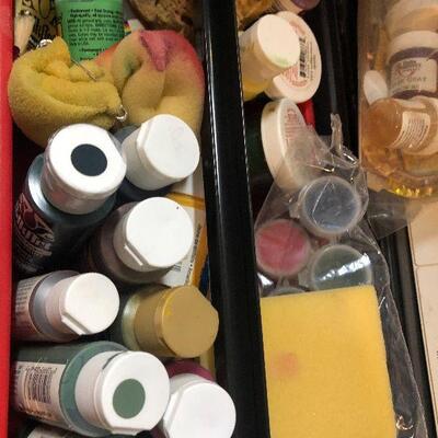 W29: Craftsman Toolbox with Crafting Paints