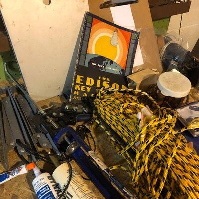 W30: Kobalt Caulk Gun, Garage Tools