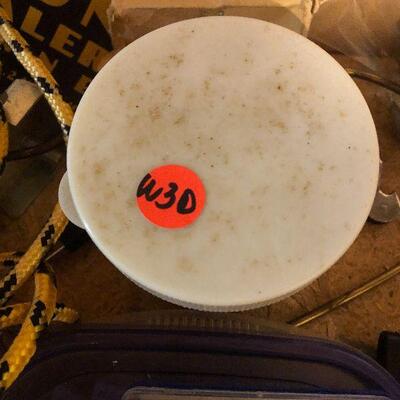 W30: Kobalt Caulk Gun, Garage Tools