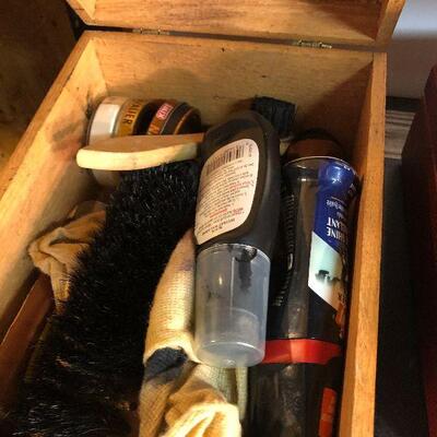 W32: Shoeshine Kit/Accesories and Storage Boxes