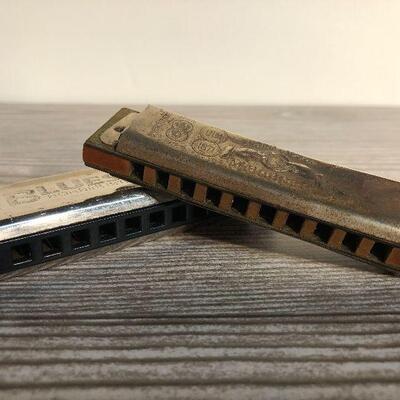 W33: Vintage Hohner Harmonicas (Old Standby & Bluesband)