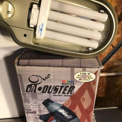 W34: Workbench Light & Duster (computer vac duster)