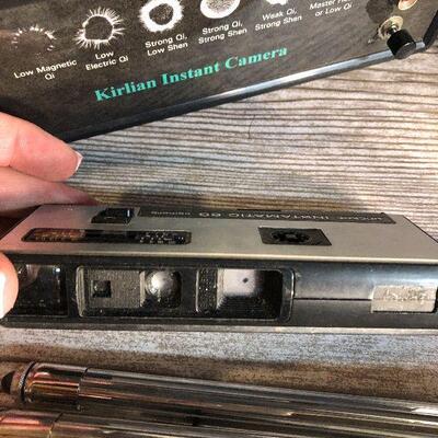 W35: CHI Aura Tester &Tripod