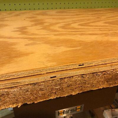 W36: Hirsch Tool Bench