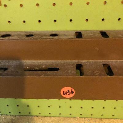 W36: Hirsch Tool Bench