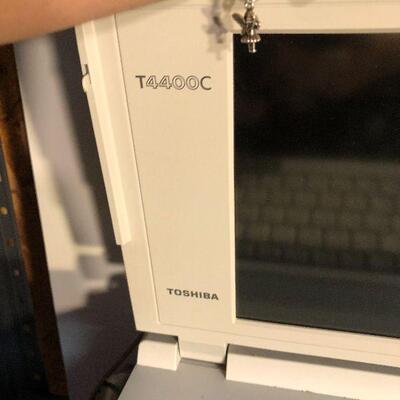 W37: Vintage Toshiba Laptops
