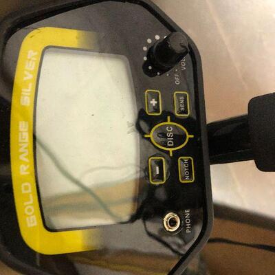 W38: Sakors Metal Detector, Bag, and Shovel