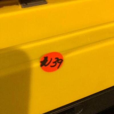 W39: Stanley Sawhorses