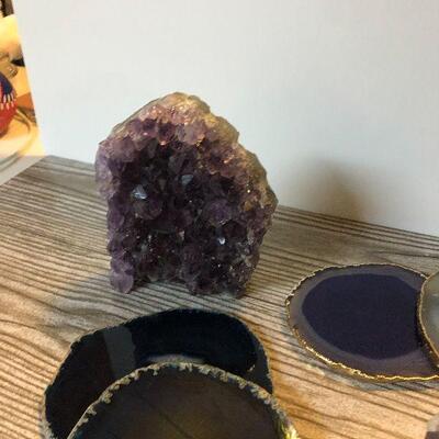 W47: Amethyst Geode and Geode Coasters Lot