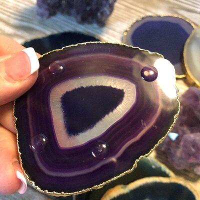 W47: Amethyst Geode and Geode Coasters Lot