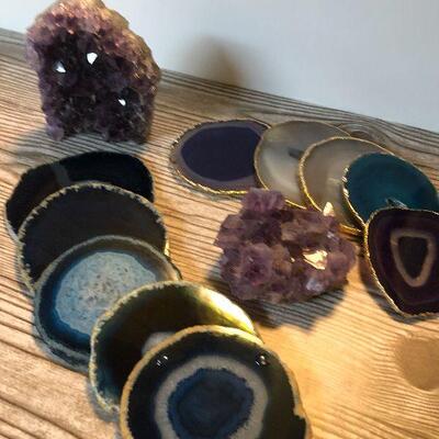 W47: Amethyst Geode and Geode Coasters Lot