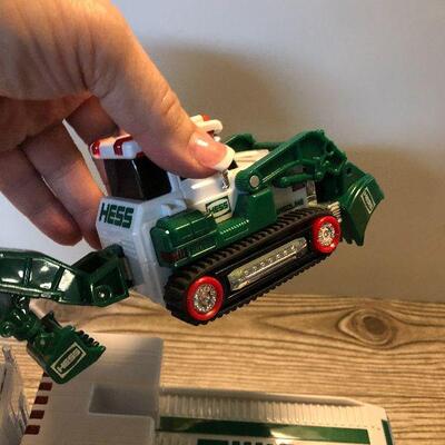 W52: Hess Firetrucks & Aircrafts Lot