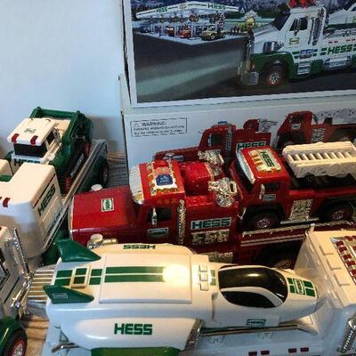 W52: Hess Firetrucks & Aircrafts Lot