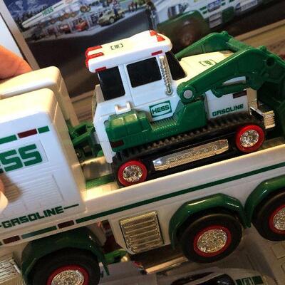 W52: Hess Firetrucks & Aircrafts Lot