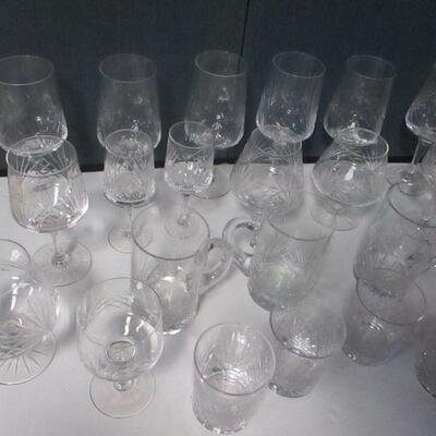 Lot 59 - Collection Of Clear Drinking Glasses