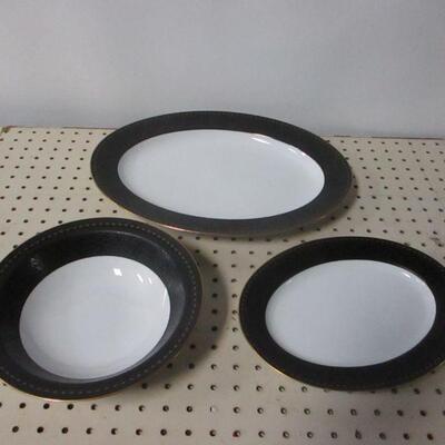 Lot 64 - Noritake â€œBenedicta 6976â€ Serving Platters & Bowl