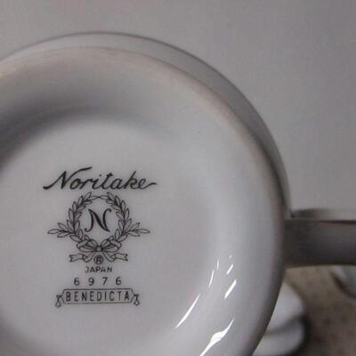 Lot 66 - Noritake â€œBenedicta 6976â€ Creamers & Gravy 