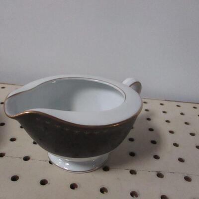 Lot 66 - Noritake â€œBenedicta 6976â€ Creamers & Gravy 