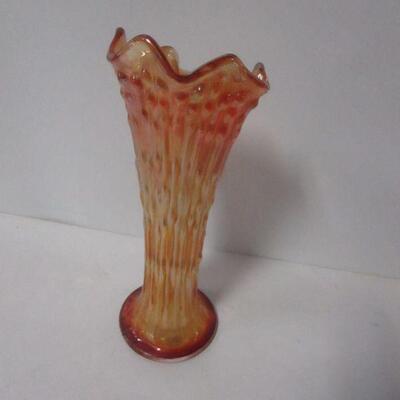 Lot 67 - Art Nouveau Vintage Fenton Fluted Vase