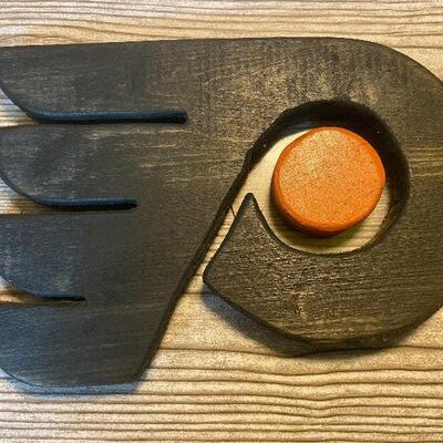 P107:  Philadelphia Flyers Bobblehead and Wall Plaque