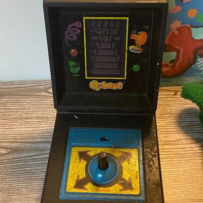 P108: Vintage Turtle Pillow Pet, Q-bert Game and Painting