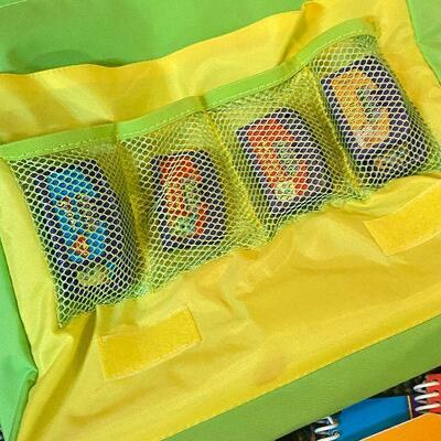 P109: Leap Frog Leap Pad w/Books & Cartridges