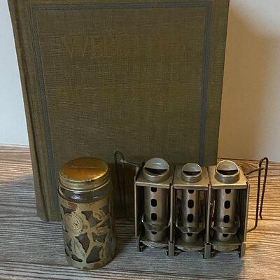 P111: Johnson Fare Box Co Chicago Coin Changer & Antique jar