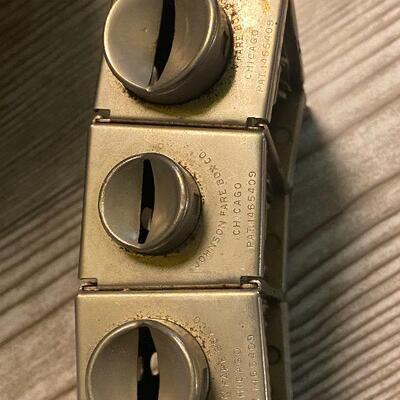 P111: Johnson Fare Box Co Chicago Coin Changer & Antique jar