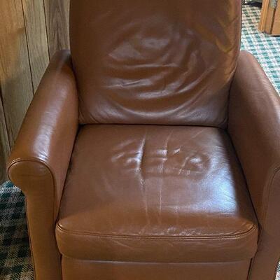 P112: Leather Recliner, Throw Pillow and Blanket