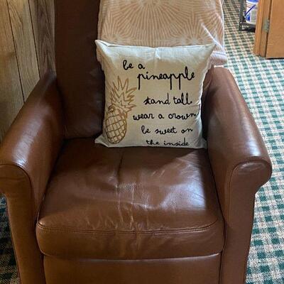 P112: Leather Recliner, Throw Pillow and Blanket