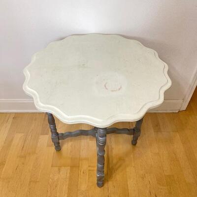 Round Scallop Edge Wood Project Seekers Spindal Table