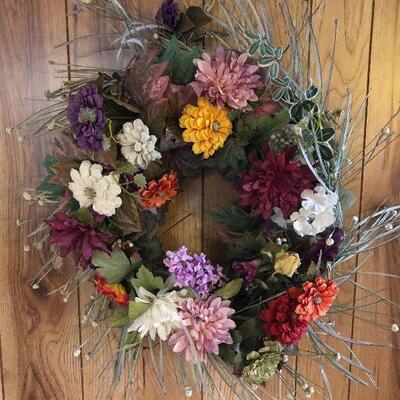 P118:  Lovely Floral Mum Wreath